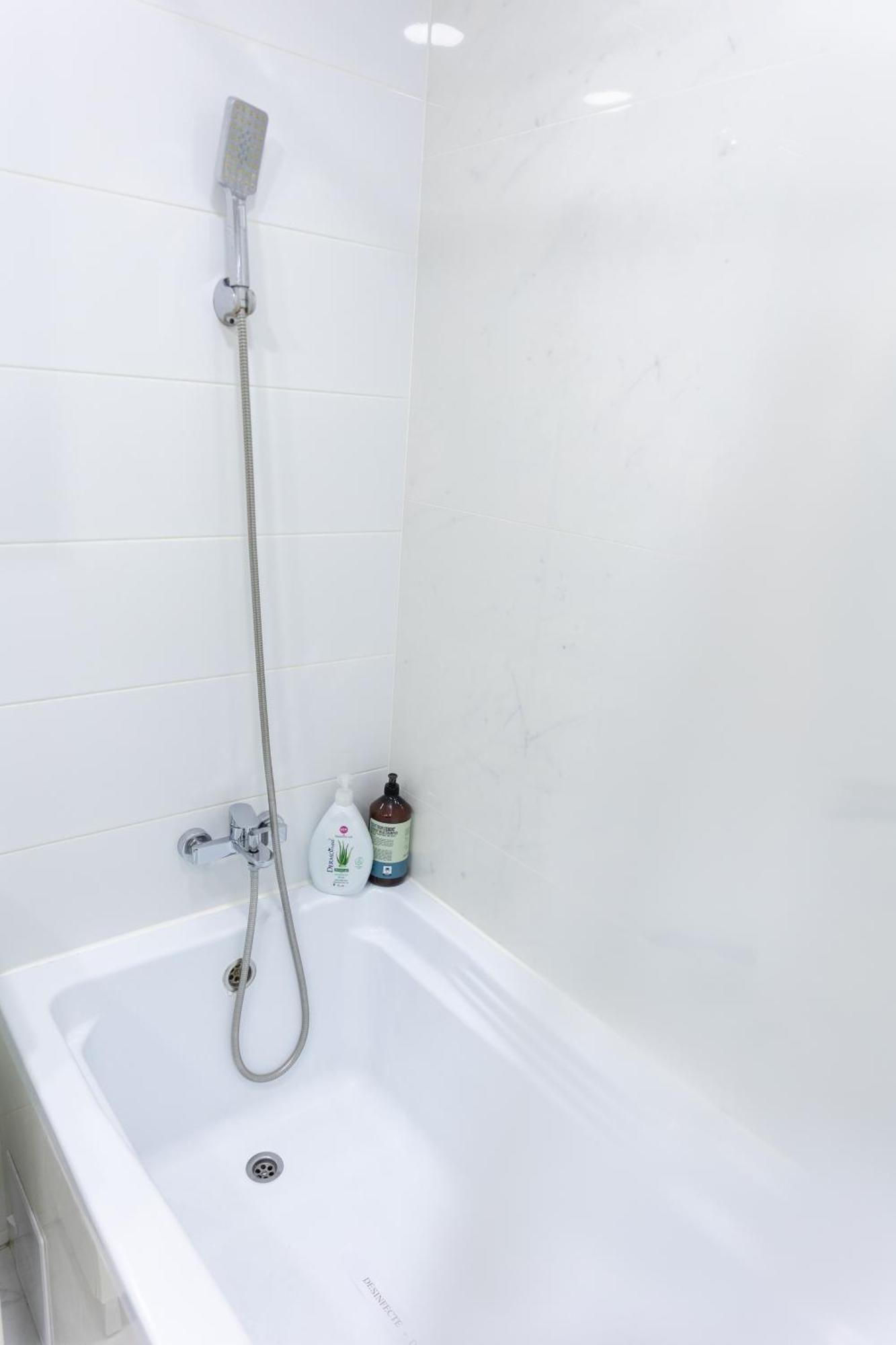 Astar Apartments - Extra Large Rădăuţi Extérieur photo