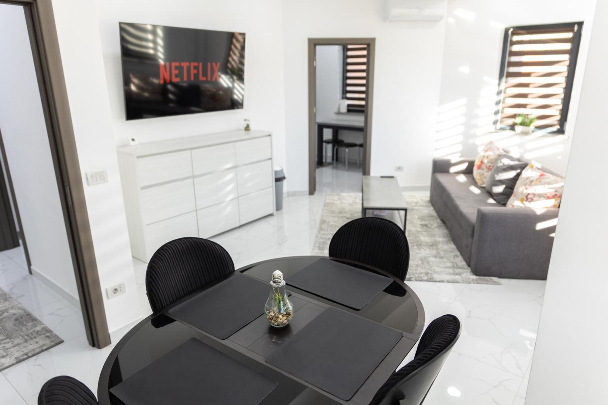 Astar Apartments - Extra Large Rădăuţi Extérieur photo
