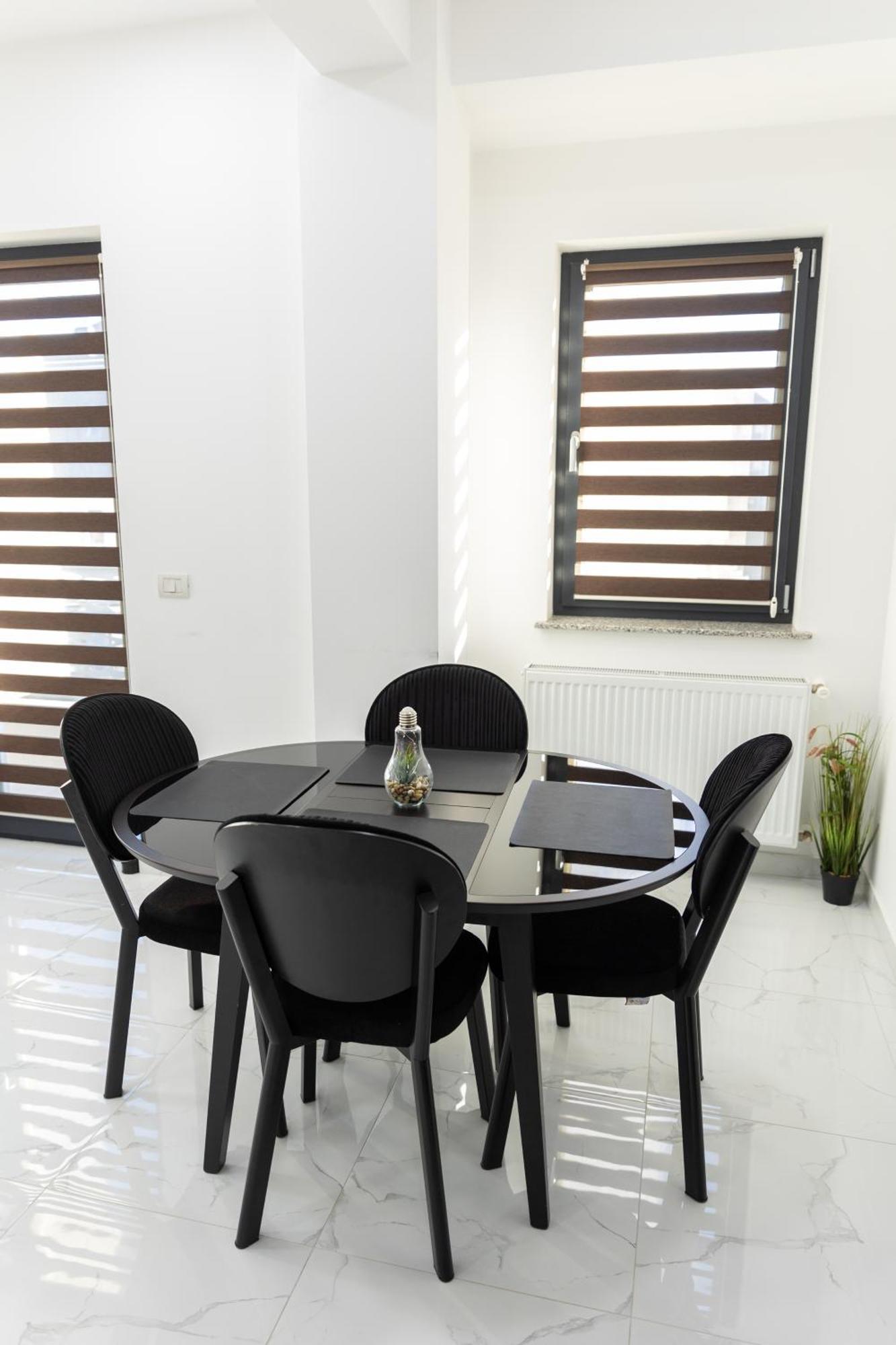 Astar Apartments - Extra Large Rădăuţi Extérieur photo