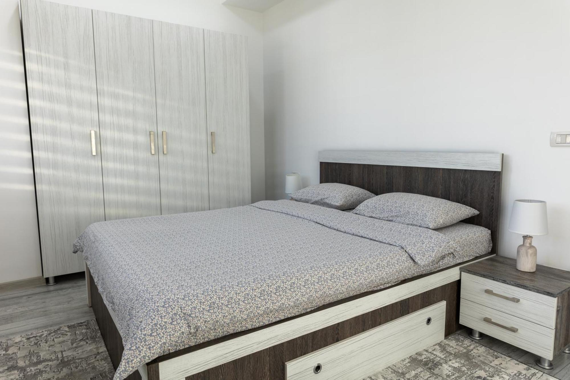 Astar Apartments - Extra Large Rădăuţi Extérieur photo